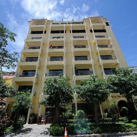 Royal Park Apartments Jomtien Beach Exterior photo