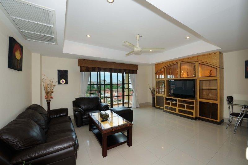 Royal Park Apartments Jomtien Beach Exterior photo