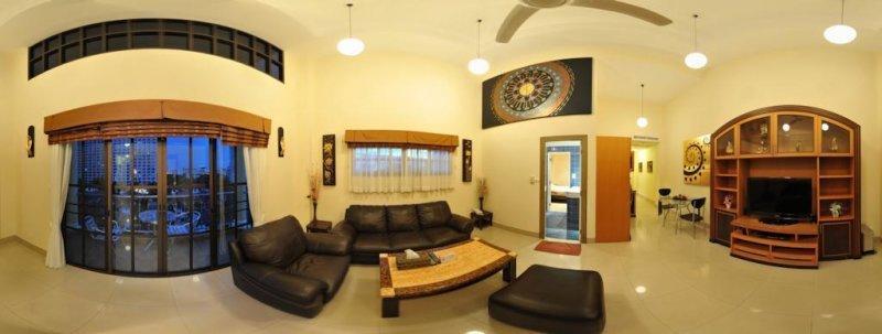 Royal Park Apartments Jomtien Beach Exterior photo