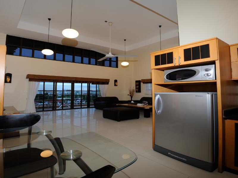 Royal Park Apartments Jomtien Beach Exterior photo